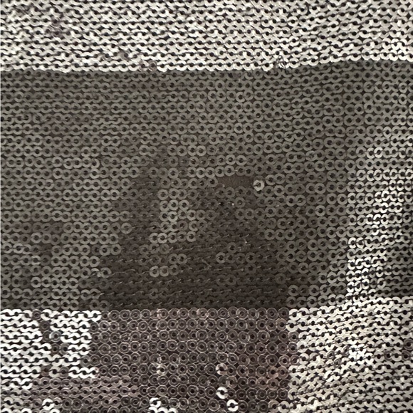 Leo & Sage stripe sequin top, fully lined and not scratchy! - Picture 3 of 3